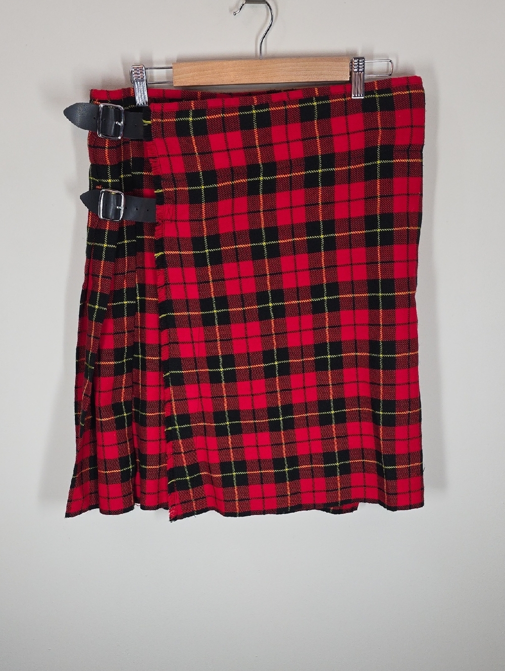 Scottish Design Tartans WallacePleated Kilt w/ Belt Size 34 Punk Grunge Skirt